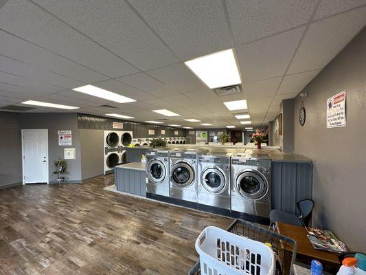 Large and small machines. Pleasant environment.