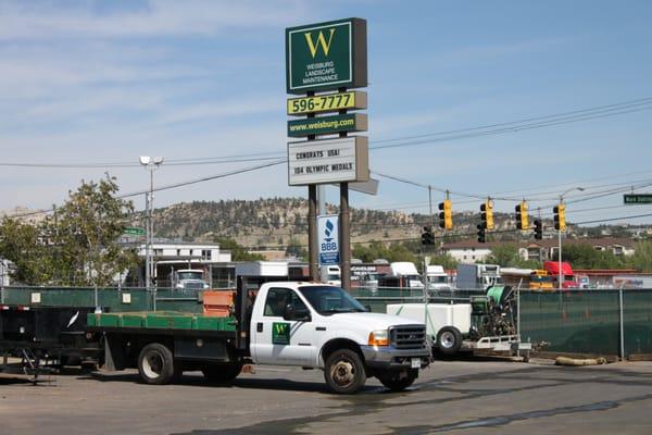 Weisburg Landscape Maintenance