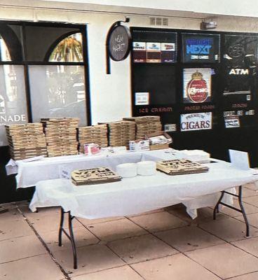 #customerappreciation #followusforfreepizzaannouncements