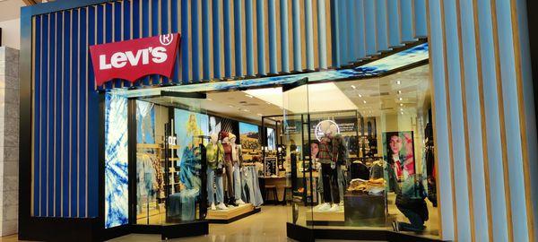 Levi's
