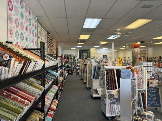 Country Quilts and Fabric