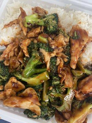 Shrimp/chicken and broccoli w/hunan sauce