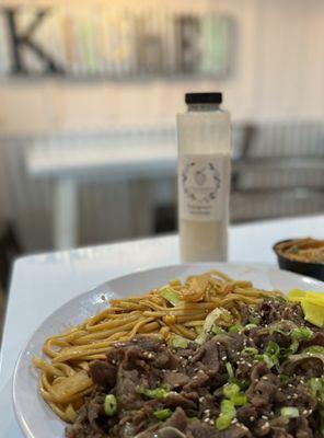Beef bulgogi with noodles & horchata drink