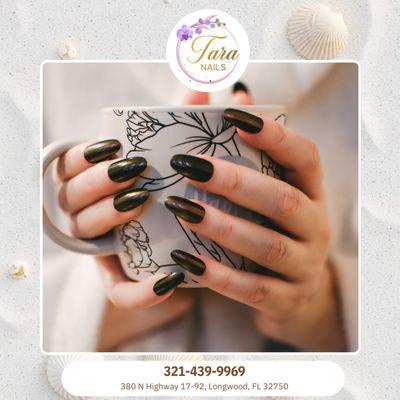 Unleash Your Inner Queen
Rule the week with stunning nails.
Schedule your royal treatment!