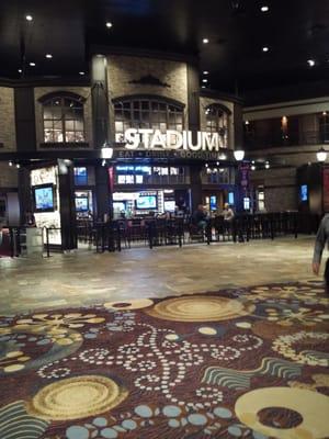 Stadium Sports Bar & Grill
