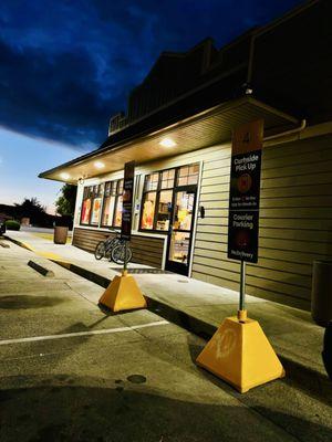 8/2/25 McDonald's curbside pick up location