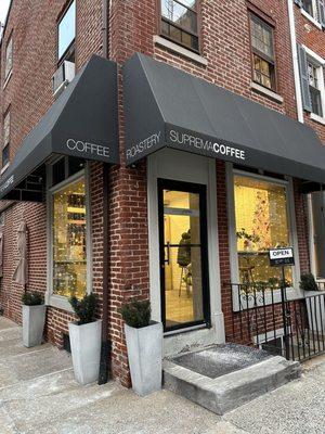 Suprema Coffee Roastery