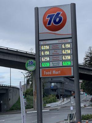 Piedmont Market 76 Gas Station