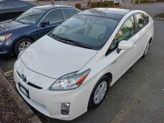 2010 Prius with Sun Roof, Solar Panel, and Nav+JBL sound