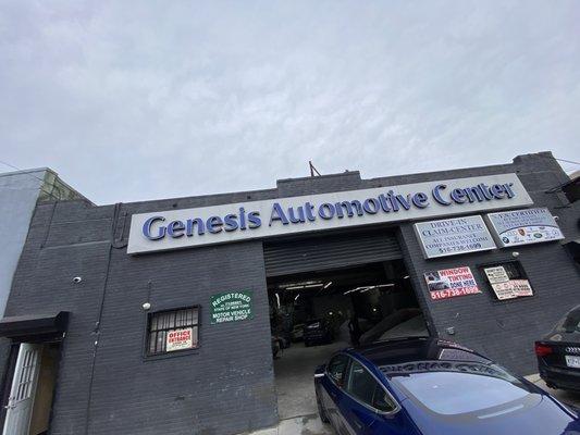 Genesis Automotive Center