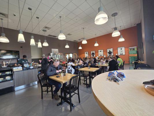 Packed Discover Cafe with students and visitors during lunch. Always a good meal here.