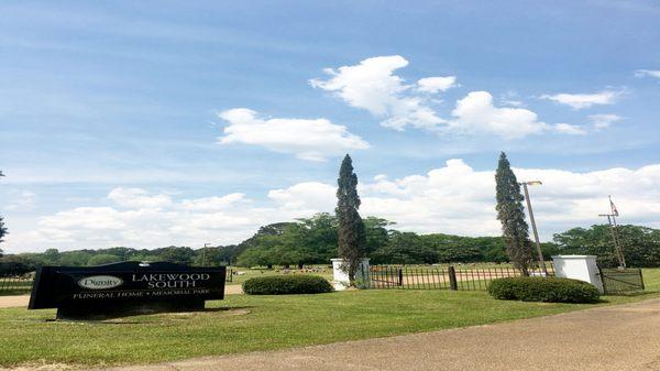 Lakewood South Funeral Home & Lakewood Memorial Park South