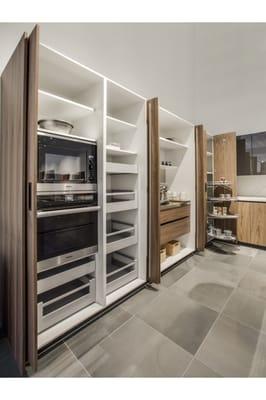 Showroom at Eleganza Studio Dallas.