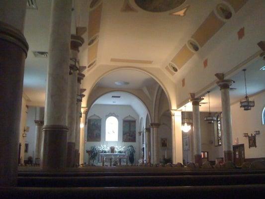 Holy Cross Roman Catholic Church