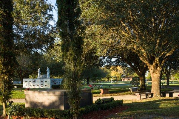 Lakeview Memorial Gardens