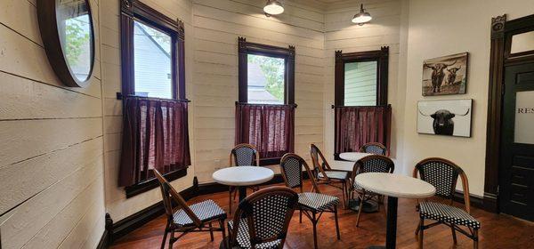 Sitting area with a TV.