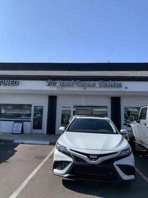 Check out Giai Tat for nails and Sayda Ramirez for Botox and other services!