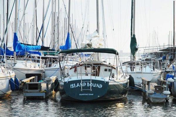 Island Bound Adventures logo