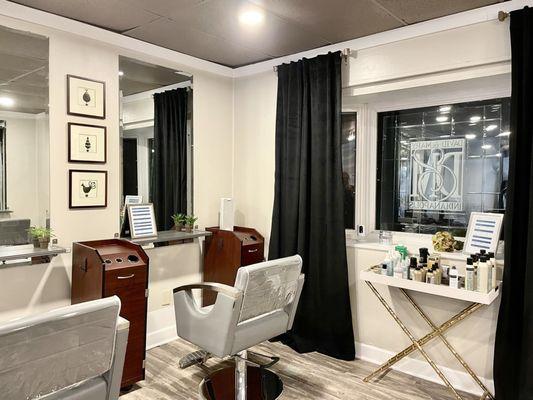 Salon area (taken during past Yelp Elite event)