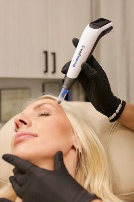 Microneedling improves skin texture, tone, and collagen production. We offer advanced treatments with exosomes and advanced serums.