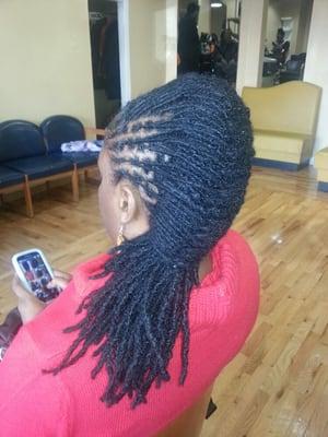 Golden Touch Beauty Salon