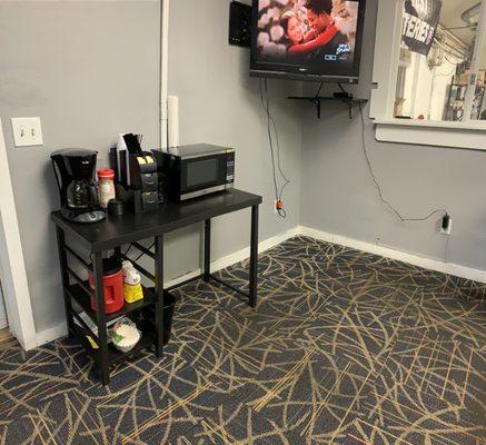 FRESH COFFEE EVERYDAY