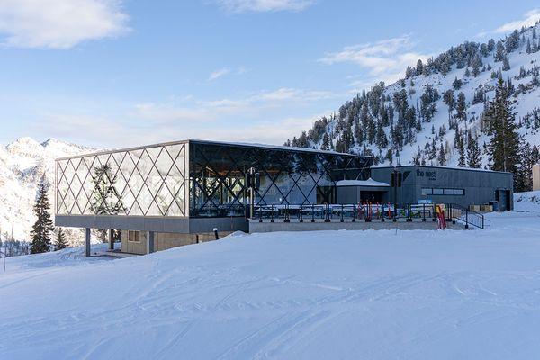 The nest, from the outside, with views of the mountains.