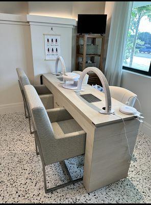 Polished & Curled Salon