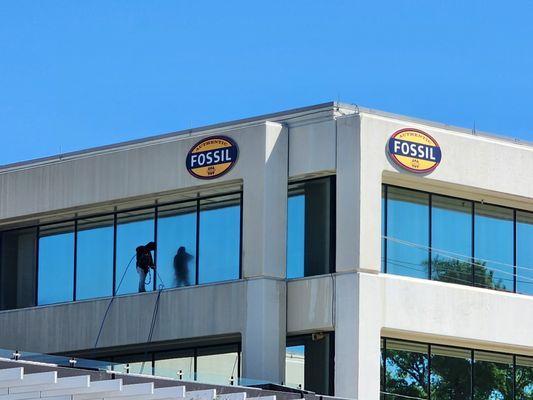 MidRise Pressure Washing