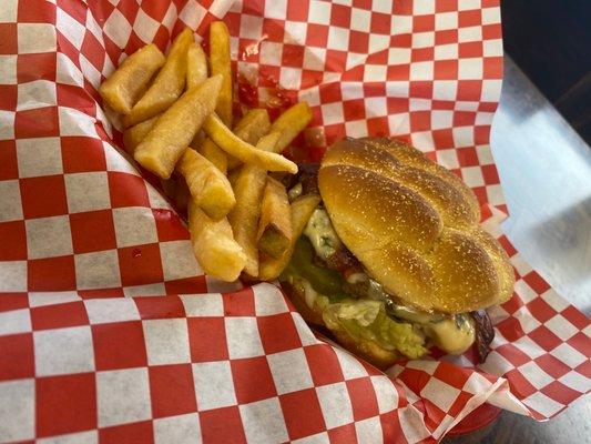 Single patty deluxe with blue cheese and bacon!