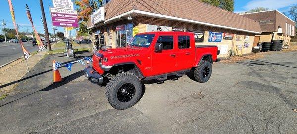 Road Runners Performance & Accessory Center