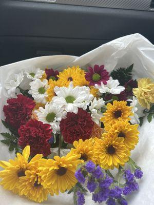 Broniak & Kraf Florist & Greenhouse