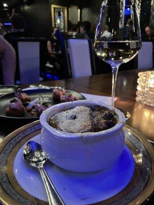 French Onion Soup & Spicy Tuna Crispy Rice*