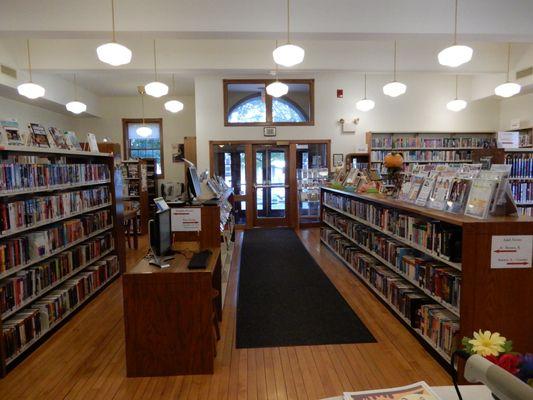 interior view of the first floor of the library, facing the main entrance