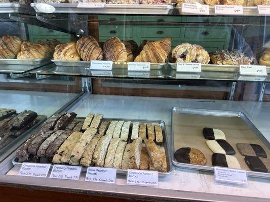 Ramone's Bakery & Cafe