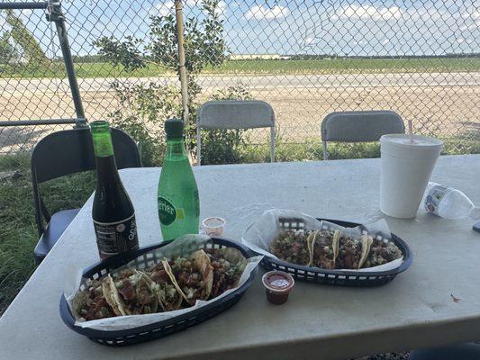 Taco N Madres Taqueria