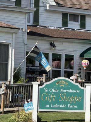 Ye Olde Farmhouse Gift Shoppe