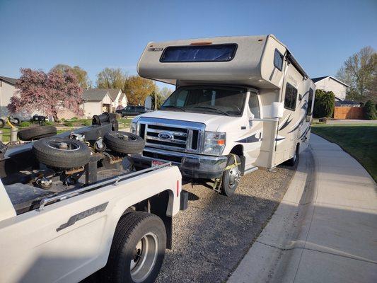 A2z Towing & Salvage Yard