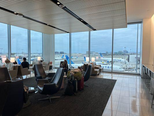 United Club Lounge