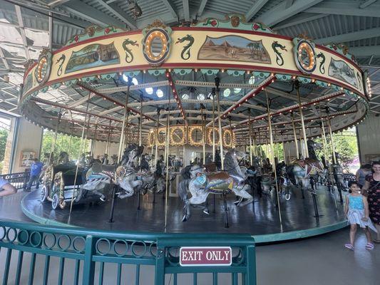 Cafesjian's Carousel