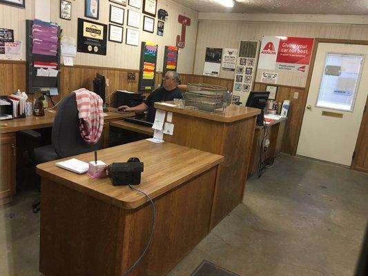 Bert's Body & Glass Shop