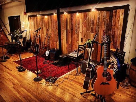 Backline Lounge - Smaller Stage