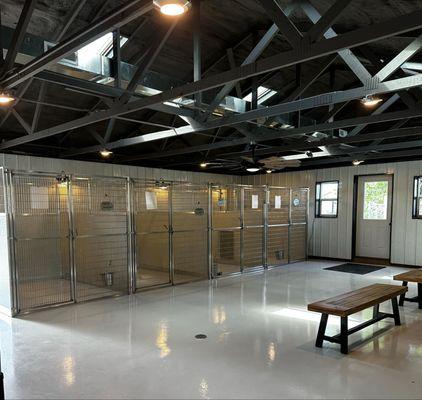 Medium/Large Kennels