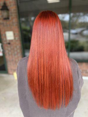 That fresh copper-red pop Customized color that keeps her glowing.