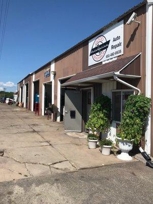 Front of operation one mile from 35E and  highway 36