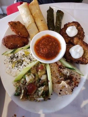 Sampler appetizer plate