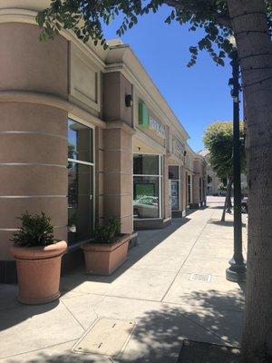 Block long of storefronts