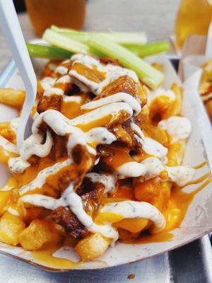 Buffalo tip cheese fries