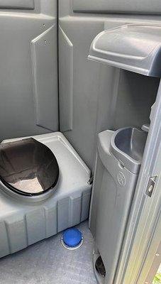 El Stinko Portable Toilets