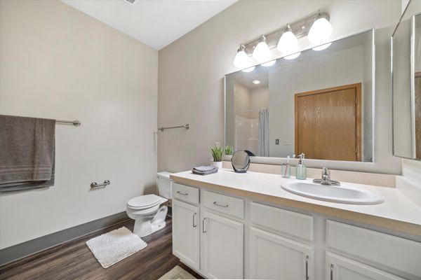 The Park At 1824 Bathroom